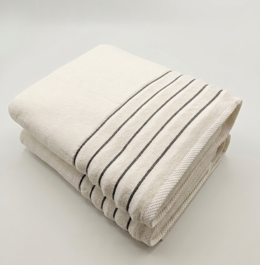 heny-zt-ivory-silver-embroidery.png